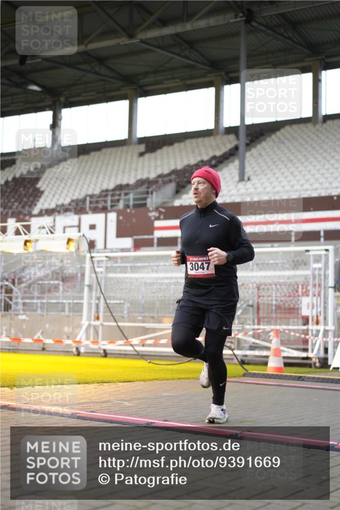 07.12.2025 - St. Pauli X-Mass-Run No. 15 Patografie http://msf.ph/oto/9391669 07.12.2025 10:41:08 Ziel 449, 545, 575, 952, 1153, 2330, 2331, 3047, 3951, 4617, 4773 meine-sportfotos.de