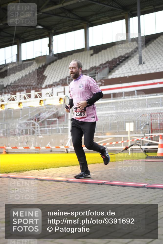 07.12.2025 - St. Pauli X-Mass-Run No. 15 Patografie http://msf.ph/oto/9391692 07.12.2025 10:41:39 Ziel 141, 279, 322, 1275, 2288, 2563, 3392 meine-sportfotos.de