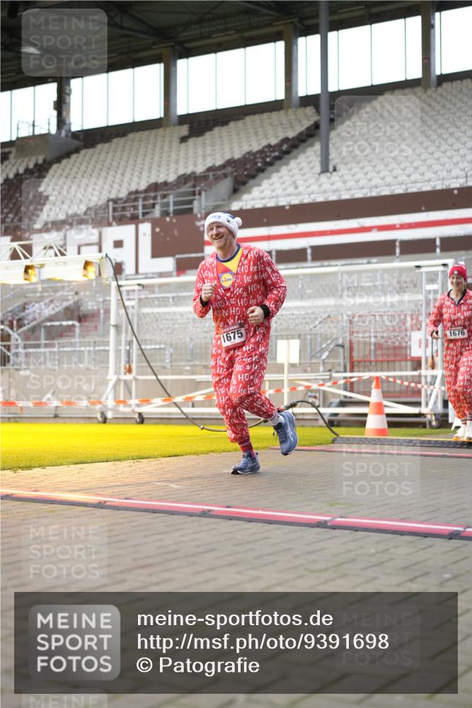 07.12.2025 - St. Pauli X-Mass-Run No. 15 Patografie http://msf.ph/oto/9391698 07.12.2025 10:41:53 Ziel 141, 322, 968, 1266, 1674, 1675, 1676, 2563, 2829, 2831 meine-sportfotos.de