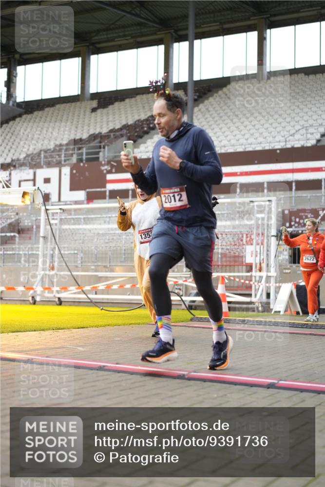 07.12.2025 - St. Pauli X-Mass-Run No. 15 Patografie http://msf.ph/oto/9391736 07.12.2025 10:42:26 Ziel 116, 519, 563, 1272, 1358, 1434, 1438, 2012, 2013, 2155, 2157, 2621, 2622, 2722, 2931, 3399, 4394 meine-sportfotos.de