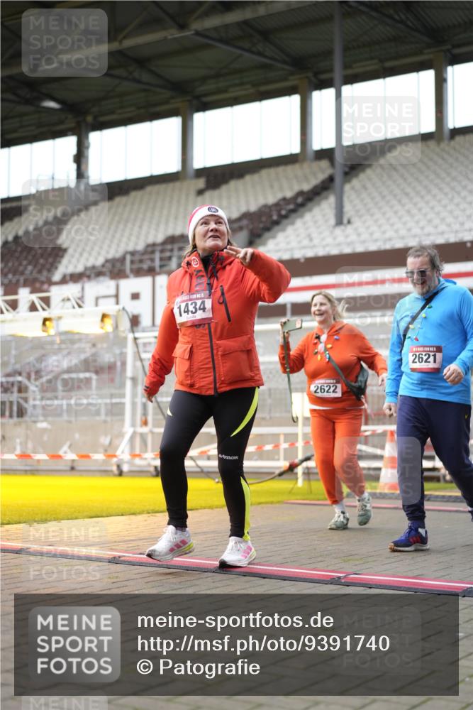 07.12.2025 - St. Pauli X-Mass-Run No. 15 Patografie http://msf.ph/oto/9391740 07.12.2025 10:42:28 Ziel 116, 519, 563, 625, 1272, 1358, 1434, 1438, 2012, 2013, 2155, 2157, 2621, 2622, 2722, 2931, 3399, 4394 meine-sportfotos.de