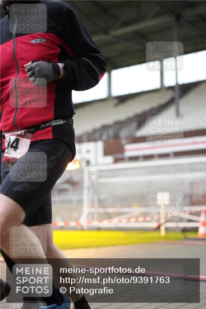 07.12.2025 - St. Pauli X-Mass-Run No. 15 Patografie http://msf.ph/oto/9391763 07.12.2025 10:42:42 Ziel 519, 598, 604, 625, 1434, 1758, 2061, 2155, 2621, 2622, 4394, 4594, 4857 meine-sportfotos.de