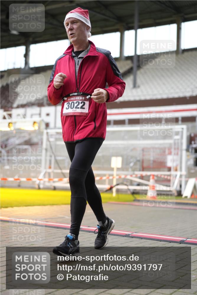 07.12.2025 - St. Pauli X-Mass-Run No. 15 Patografie http://msf.ph/oto/9391797 07.12.2025 10:43:19 Ziel 1053, 1616, 1814, 1936, 2052, 2053, 2724, 2726, 2761, 2762, 3022, 3038, 3226, 3237 meine-sportfotos.de