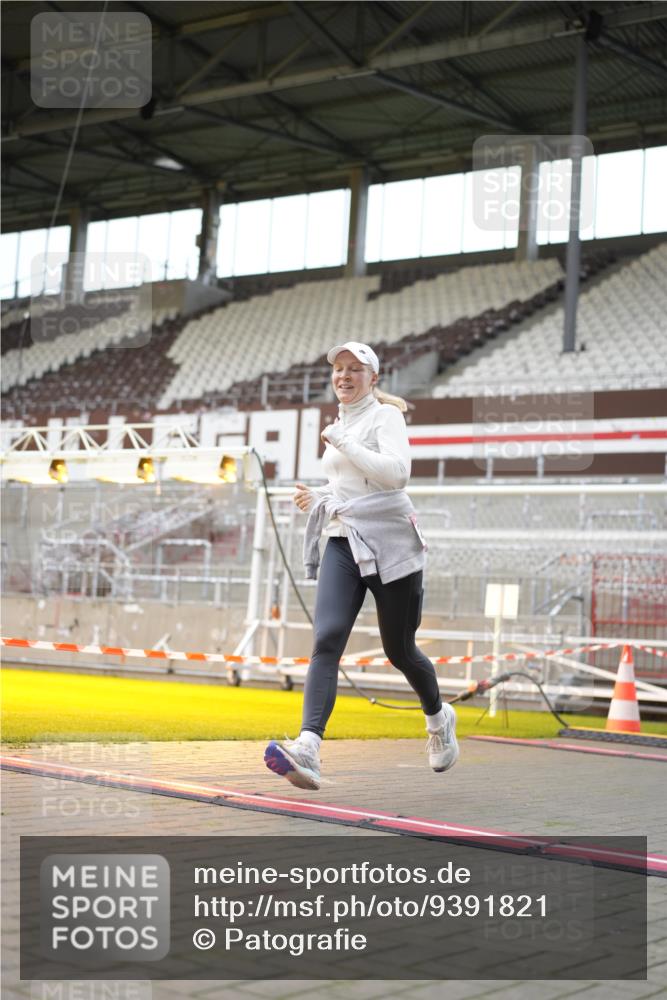 07.12.2025 - St. Pauli X-Mass-Run No. 15 Patografie http://msf.ph/oto/9391821 07.12.2025 10:43:53 Ziel 32, 179, 2499, 2767, 2950, 2955, 3100, 4254, 4255 meine-sportfotos.de