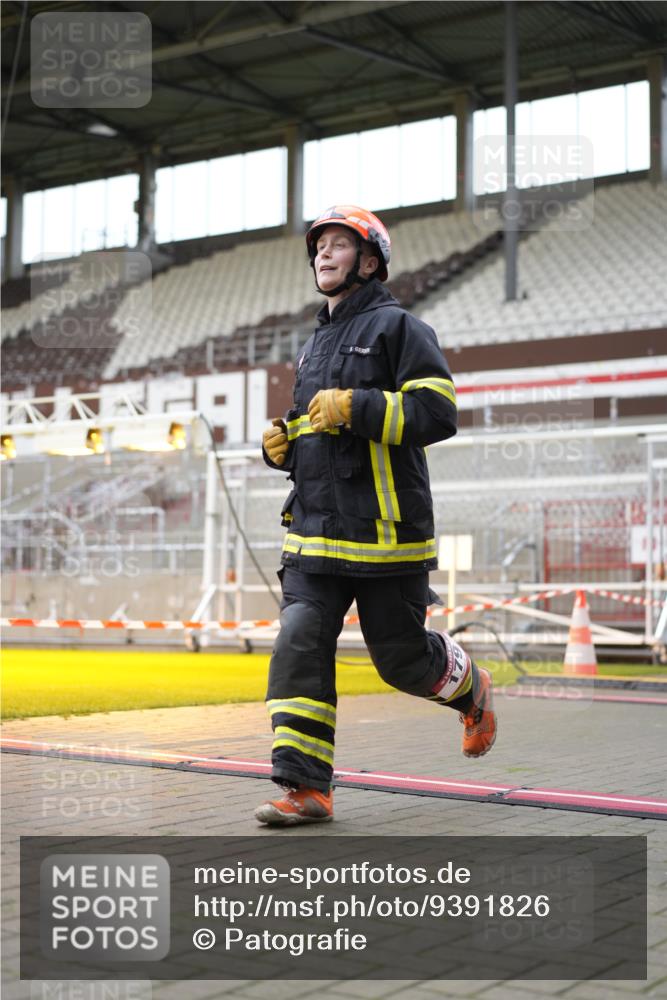 07.12.2025 - St. Pauli X-Mass-Run No. 15 Patografie http://msf.ph/oto/9391826 07.12.2025 10:43:57 Ziel 32, 179, 1651, 2499, 2950, 2955, 4254, 4255 meine-sportfotos.de