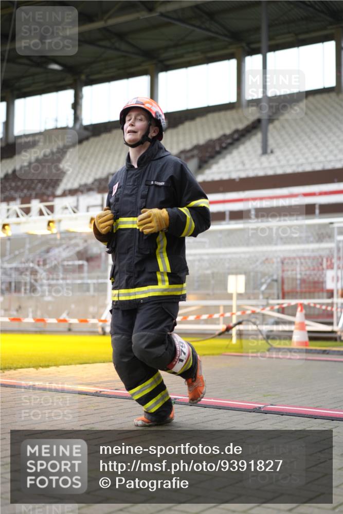 07.12.2025 - St. Pauli X-Mass-Run No. 15 Patografie http://msf.ph/oto/9391827 07.12.2025 10:43:57 Ziel 32, 179, 1651, 2499, 2950, 2955, 4254, 4255 meine-sportfotos.de