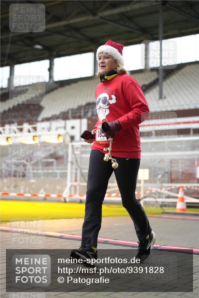 07.12.2025 - St. Pauli X-Mass-Run No. 15 Patografie http://msf.ph/oto/9391828 07.12.2025 10:44:00 Ziel 32, 179, 1651, 2499, 2950, 2955, 3012, 4254, 4255 meine-sportfotos.de
