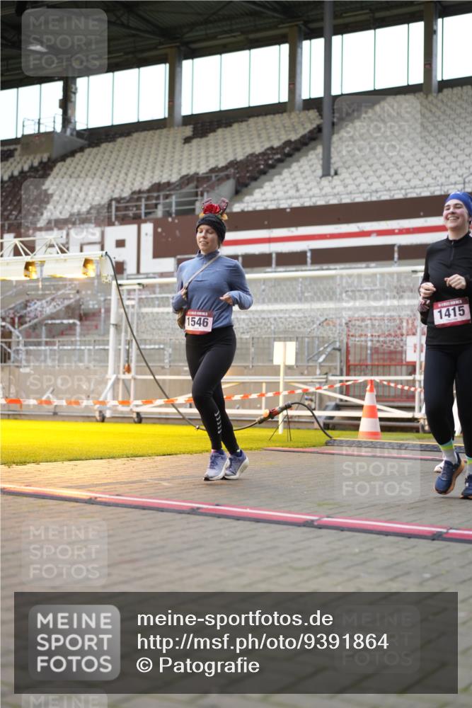 07.12.2025 - St. Pauli X-Mass-Run No. 15 Patografie http://msf.ph/oto/9391864 07.12.2025 10:45:00 Ziel 86, 791, 793, 1415, 1419, 1546, 2158, 2524, 2525, 4876 meine-sportfotos.de