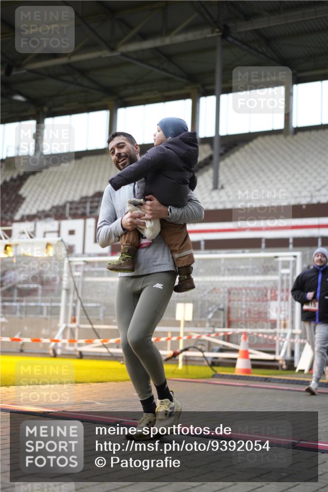 07.12.2025 - St. Pauli X-Mass-Run No. 15 Patografie http://msf.ph/oto/9392054 07.12.2025 10:47:33 Ziel 60, 78, 309, 522, 523, 1182, 1847, 1848, 1863, 2490, 2566, 2690, 3101, 3102, 3104, 3105, 3360, 4615, 4618, 4853, 4868, 4869 meine-sportfotos.de