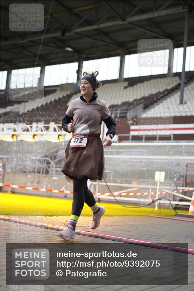 07.12.2025 - St. Pauli X-Mass-Run No. 15 Patografie http://msf.ph/oto/9392075 07.12.2025 10:47:54 Ziel 282, 472, 513, 553, 1555, 2146, 2147, 2608, 2611, 4072, 4863 meine-sportfotos.de