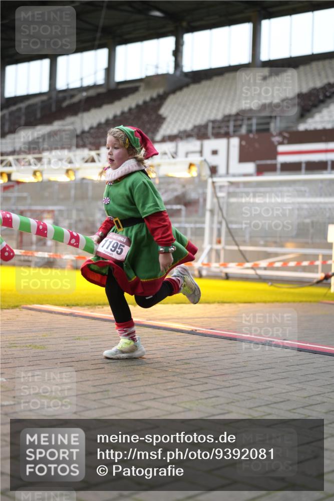 07.12.2025 - St. Pauli X-Mass-Run No. 15 Patografie http://msf.ph/oto/9392081 07.12.2025 10:48:02 Ziel 472, 513, 553, 1195, 2028, 2146, 2147, 2339, 2501, 2608, 2611, 3018, 3598, 4229 meine-sportfotos.de