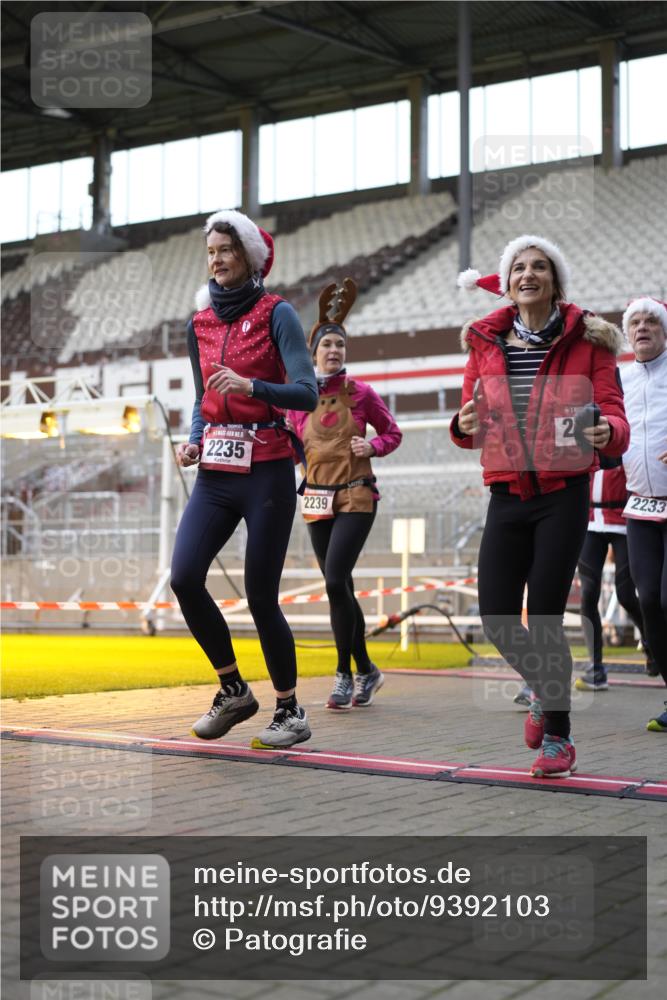 07.12.2025 - St. Pauli X-Mass-Run No. 15 Patografie http://msf.ph/oto/9392103 07.12.2025 10:48:20 Ziel 577, 876, 1265, 1267, 2028, 2232, 2233, 2235, 2239, 2241, 2339, 2501, 2796, 2797, 2803, 3018, 3598, 4229, 4447, 4598 meine-sportfotos.de