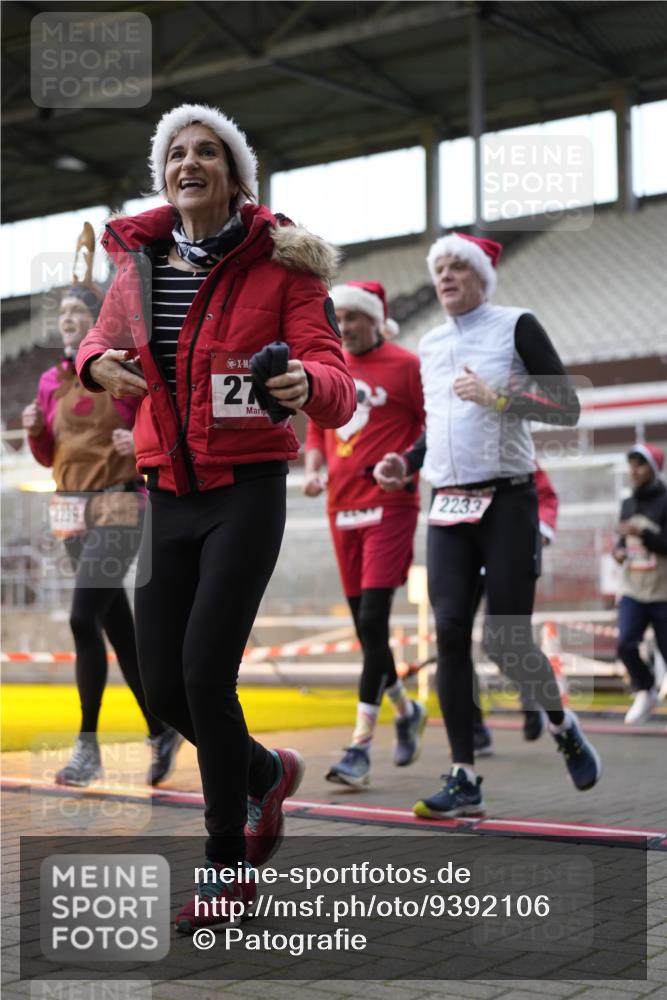 07.12.2025 - St. Pauli X-Mass-Run No. 15 Patografie http://msf.ph/oto/9392106 07.12.2025 10:48:20 Ziel 577, 876, 1265, 1267, 2028, 2232, 2233, 2235, 2239, 2241, 2339, 2501, 2796, 2797, 2803, 3018, 3598, 4229, 4447, 4598 meine-sportfotos.de