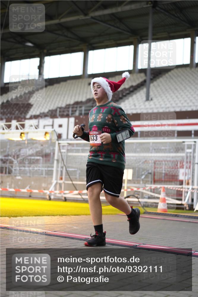 07.12.2025 - St. Pauli X-Mass-Run No. 15 Patografie http://msf.ph/oto/9392111 07.12.2025 10:48:26 Ziel 233, 290, 577, 633, 935, 1265, 1267, 1515, 1516, 1517, 1521, 2232, 2233, 2235, 2239, 2241, 2796, 2797, 2803, 3017, 3019, 4447, 4598 meine-sportfotos.de