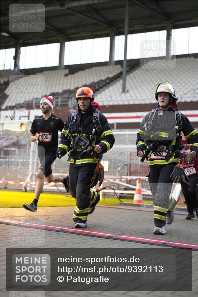 07.12.2025 - St. Pauli X-Mass-Run No. 15 Patografie http://msf.ph/oto/9392113 07.12.2025 10:48:28 Ziel 233, 290, 577, 633, 935, 1265, 1267, 1515, 1516, 1517, 1521, 2232, 2233, 2235, 2239, 2241, 2796, 2797, 2803, 3017, 3019, 4447, 4598 meine-sportfotos.de