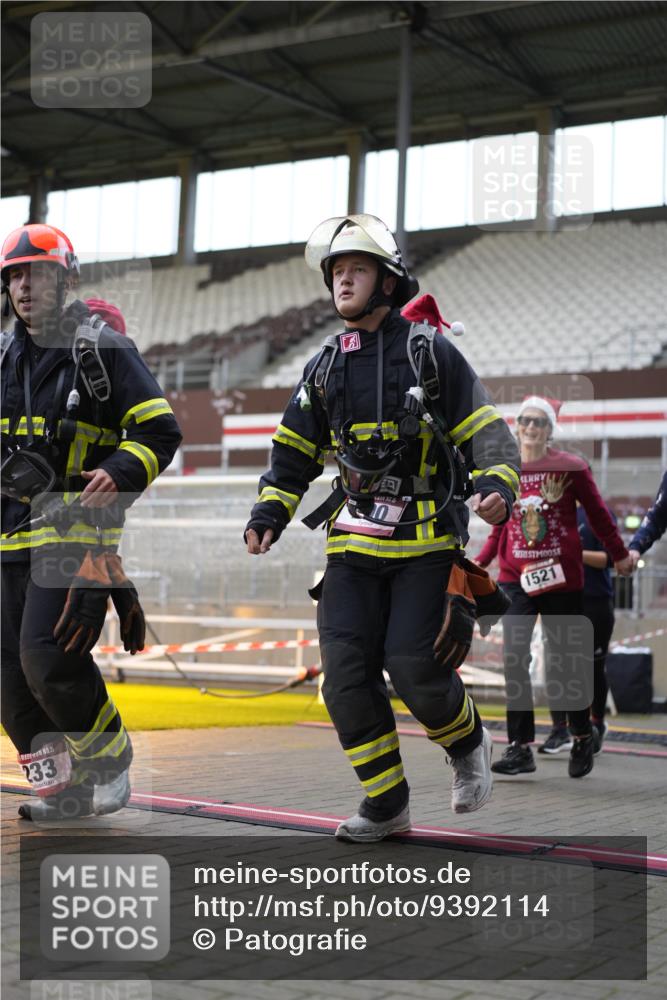 07.12.2025 - St. Pauli X-Mass-Run No. 15 Patografie http://msf.ph/oto/9392114 07.12.2025 10:48:29 Ziel 233, 290, 577, 633, 935, 1009, 1087, 1265, 1267, 1515, 1516, 1517, 1521, 2232, 2233, 2235, 2239, 2241, 2796, 2797, 2803, 3017, 3019, 4447, 4598 meine-sportfotos.de