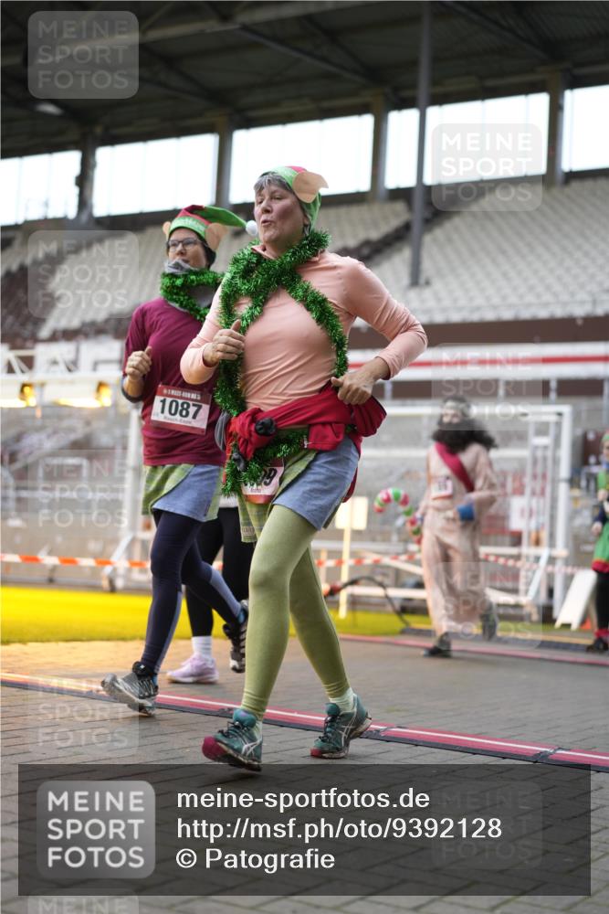 07.12.2025 - St. Pauli X-Mass-Run No. 15 Patografie http://msf.ph/oto/9392128 07.12.2025 10:48:35 Ziel 233, 290, 577, 633, 935, 1009, 1087, 1188, 1189, 1515, 1516, 1517, 1521, 1895, 2232, 2233, 2239, 2241, 2268, 2269, 3017, 3019, 3346, 4598 meine-sportfotos.de