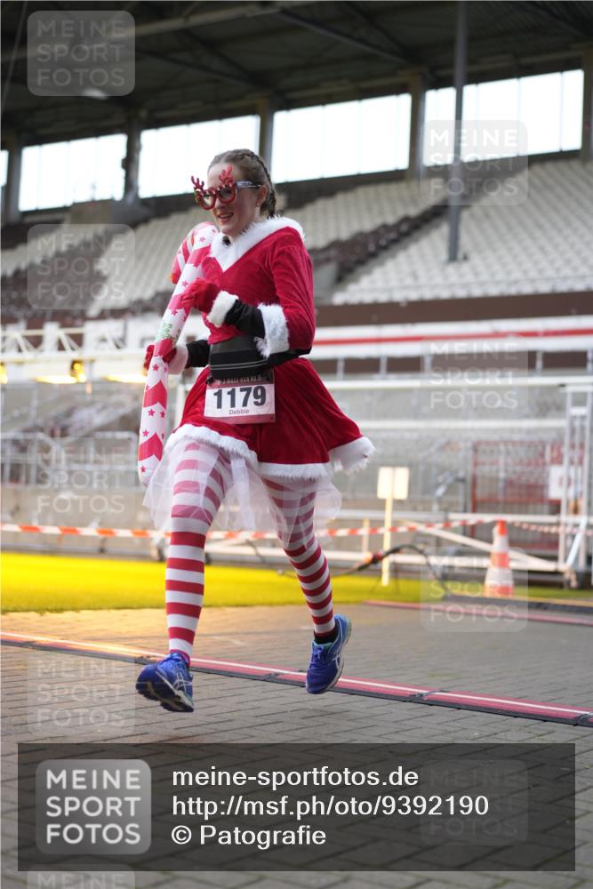 07.12.2025 - St. Pauli X-Mass-Run No. 15 Patografie http://msf.ph/oto/9392190 07.12.2025 10:49:28 Ziel 157, 890, 1179, 1273, 1274, 1663, 2299, 2301, 2421 meine-sportfotos.de