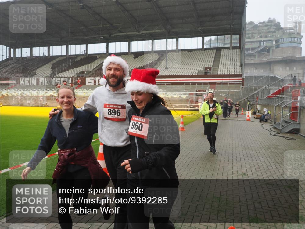 07.12.2025 - St. Pauli X-Mass-Run No. 15 Fabian Wolf http://msf.ph/oto/9392285 07.12.2025 10:09:21 Ziel 881, 896, 899, 960, 1243, 1248, 1718, 3493, 3756, 4113, 4666 meine-sportfotos.de