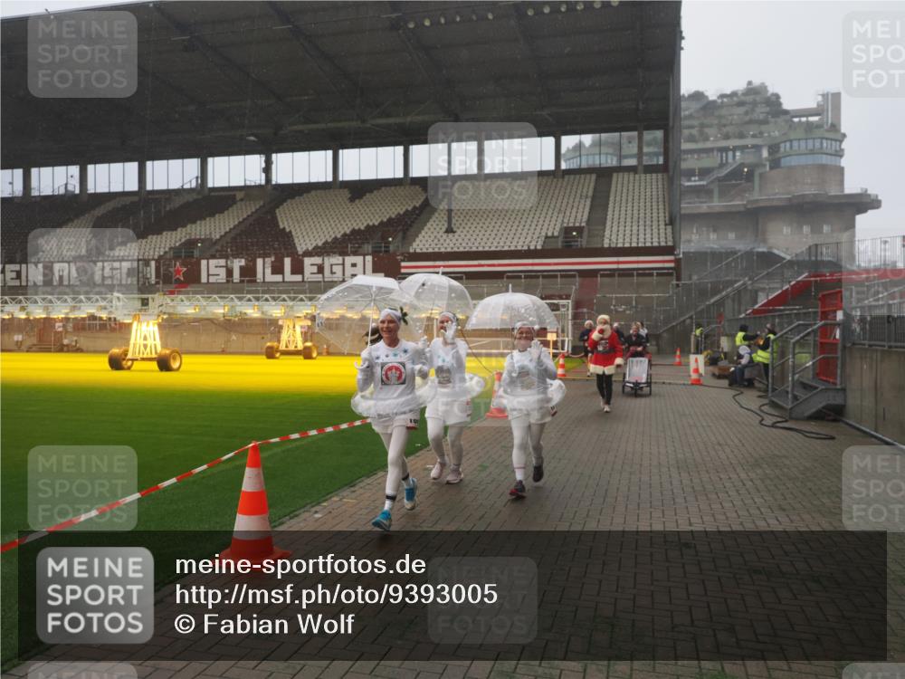 07.12.2025 - St. Pauli X-Mass-Run No. 15 Fabian Wolf http://msf.ph/oto/9393005 07.12.2025 10:14:56 Ziel 762, 1363, 1867, 1869, 1873, 2883, 2891, 3481, 4001, 4004 meine-sportfotos.de