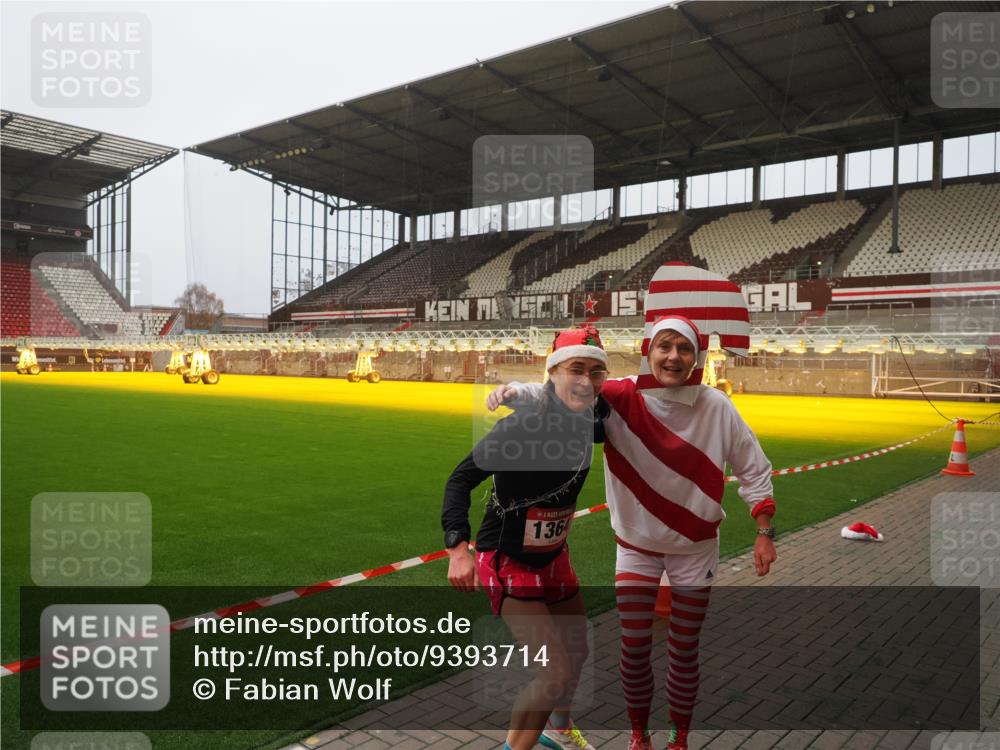 07.12.2025 - St. Pauli X-Mass-Run No. 15 Fabian Wolf http://msf.ph/oto/9393714 07.12.2025 10:20:20 Ziel 459, 1553, 2855, 3832, 4042, 4071, 4116, 4503, 4523 meine-sportfotos.de