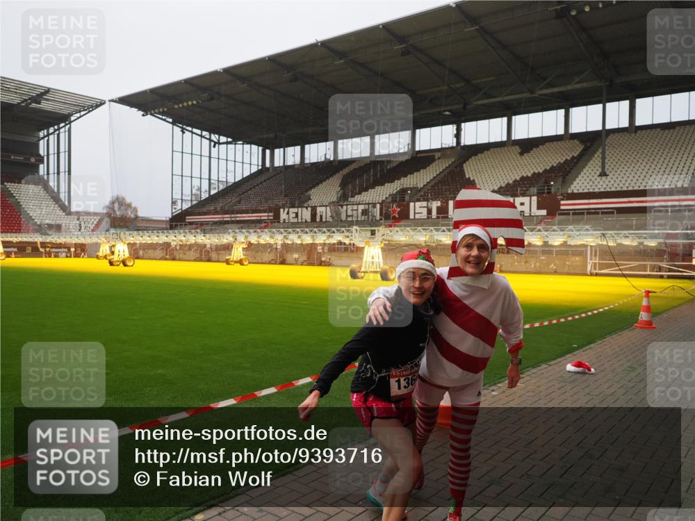 07.12.2025 - St. Pauli X-Mass-Run No. 15 Fabian Wolf http://msf.ph/oto/9393716 07.12.2025 10:20:20 Ziel 459, 1553, 2855, 3832, 4042, 4071, 4116, 4503, 4523 meine-sportfotos.de