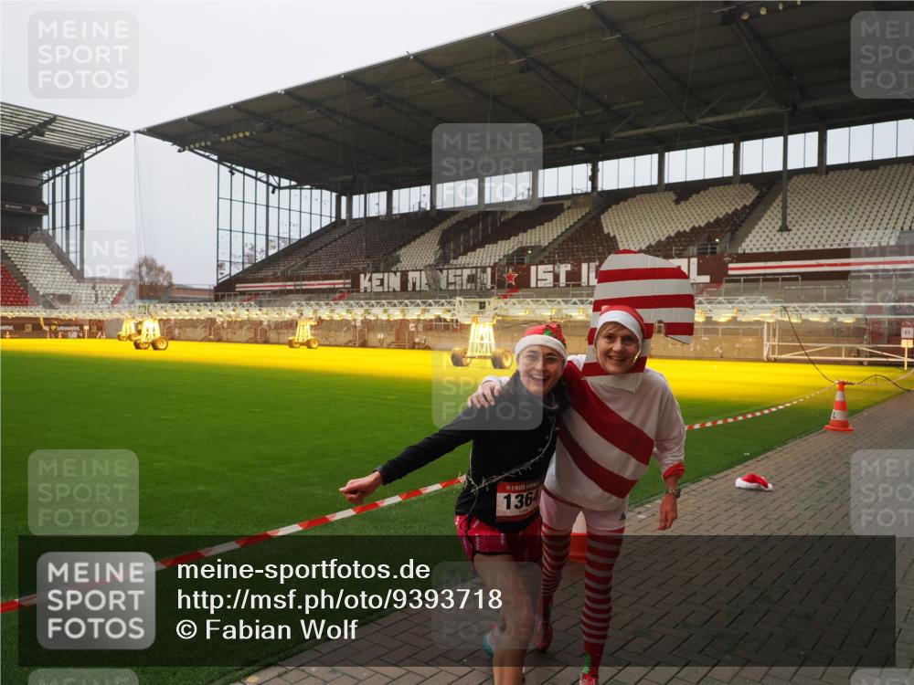 07.12.2025 - St. Pauli X-Mass-Run No. 15 Fabian Wolf http://msf.ph/oto/9393718 07.12.2025 10:20:21 Ziel 447, 452, 459, 1553, 2855, 3473, 3832, 4042, 4071, 4116, 4503, 4523 meine-sportfotos.de