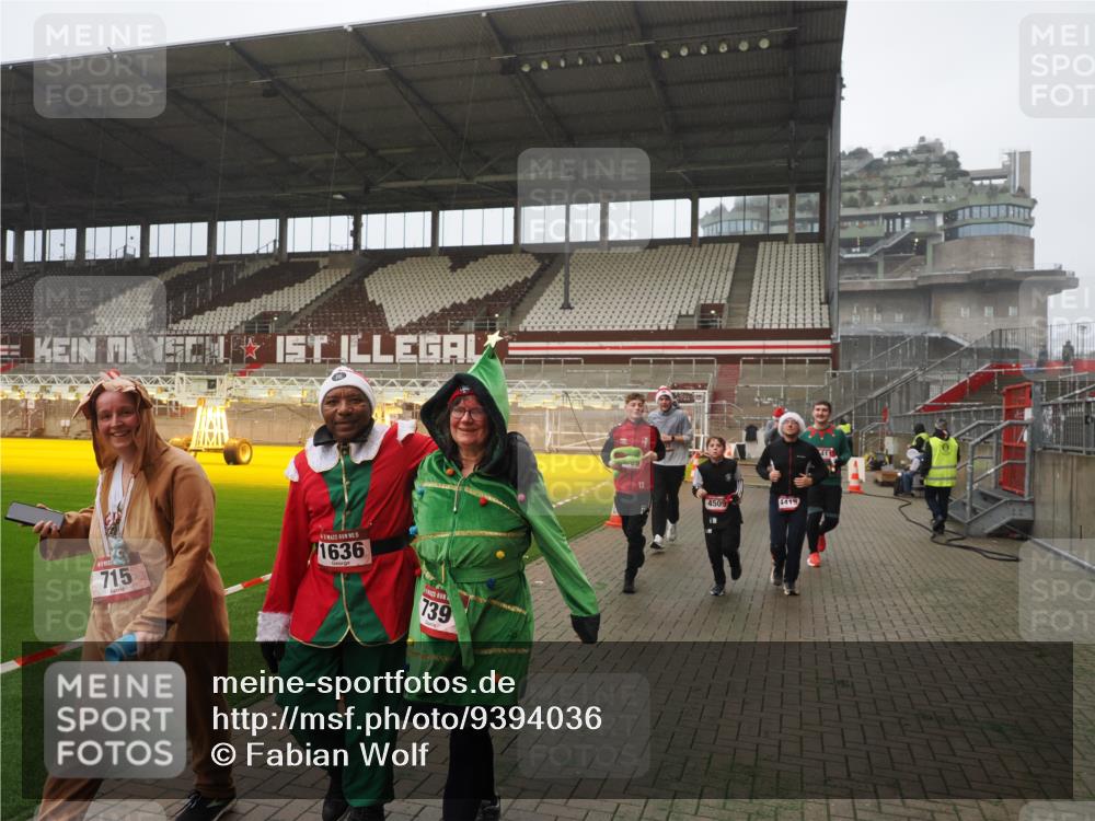 07.12.2025 - St. Pauli X-Mass-Run No. 15 Fabian Wolf http://msf.ph/oto/9394036 07.12.2025 10:22:46 Ziel 715, 739, 794, 1636, 3780, 4287, 4407, 4411, 4419, 4509, 4539 meine-sportfotos.de