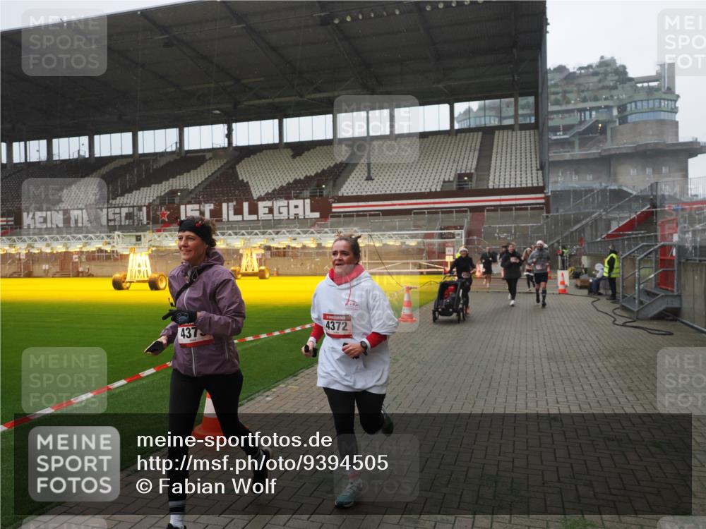 07.12.2025 - St. Pauli X-Mass-Run No. 15 Fabian Wolf http://msf.ph/oto/9394505 07.12.2025 10:25:34 Ziel 129, 404, 1247, 1631, 2029, 2680, 3742, 4118, 4119, 4121, 4162, 4164, 4202, 4284, 4372, 4373, 4445, 4482, 4485 meine-sportfotos.de