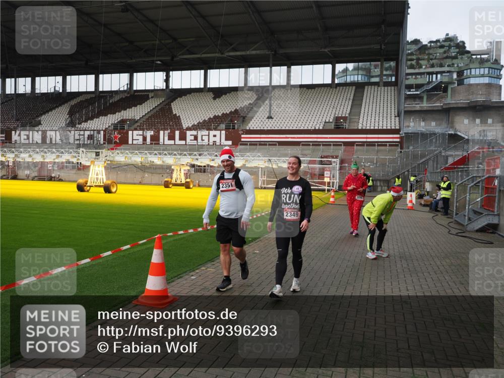 07.12.2025 - St. Pauli X-Mass-Run No. 15 Fabian Wolf http://msf.ph/oto/9396293 07.12.2025 10:37:06 Ziel 503, 2349, 2351, 3090, 3263, 4761 meine-sportfotos.de