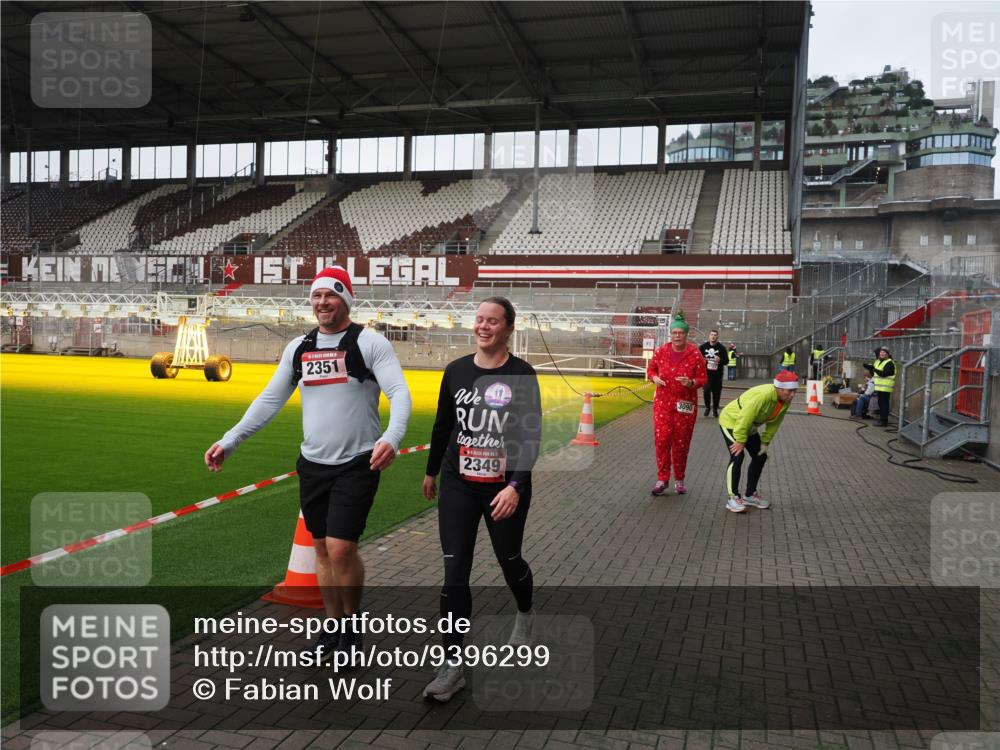 07.12.2025 - St. Pauli X-Mass-Run No. 15 Fabian Wolf http://msf.ph/oto/9396299 07.12.2025 10:37:08 Ziel 503, 2349, 2351, 3090, 4761 meine-sportfotos.de