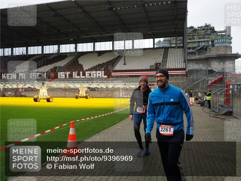 07.12.2025 - St. Pauli X-Mass-Run No. 15 Fabian Wolf http://msf.ph/oto/9396969 07.12.2025 10:42:17 Ziel 116, 968, 1438, 2261, 3042, 3399, 4045, 4046, 4441, 4622 meine-sportfotos.de