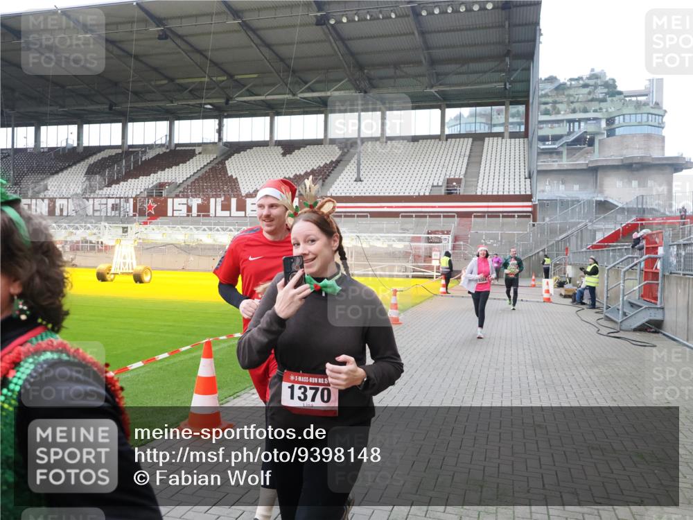 07.12.2025 - St. Pauli X-Mass-Run No. 15 Fabian Wolf http://msf.ph/oto/9398148 07.12.2025 10:49:15 Ziel 191, 194, 471, 1155, 1164, 1166, 1370, 1372, 2764, 2765, 2921, 2933, 3366, 3369 meine-sportfotos.de