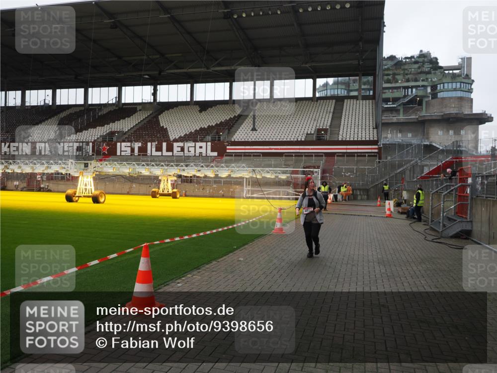 07.12.2025 - St. Pauli X-Mass-Run No. 15 Fabian Wolf http://msf.ph/oto/9398656 07.12.2025 10:52:26 Ziel 27, 499, 506, 654, 931, 1098, 4797, 4864, 4866, 4882 meine-sportfotos.de