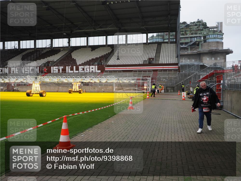07.12.2025 - St. Pauli X-Mass-Run No. 15 Fabian Wolf http://msf.ph/oto/9398868 07.12.2025 10:55:21 Ziel 1689 meine-sportfotos.de