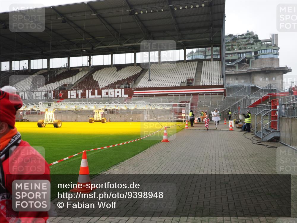 07.12.2025 - St. Pauli X-Mass-Run No. 15 Fabian Wolf http://msf.ph/oto/9398948 07.12.2025 10:56:28 Ziel 236, 248, 951, 955, 1790, 1793, 2170, 4063, 4146 meine-sportfotos.de
