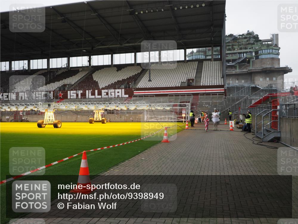 07.12.2025 - St. Pauli X-Mass-Run No. 15 Fabian Wolf http://msf.ph/oto/9398949 07.12.2025 10:56:29 Ziel 236, 248, 951, 955, 1790, 1793, 2170, 4063, 4146 meine-sportfotos.de