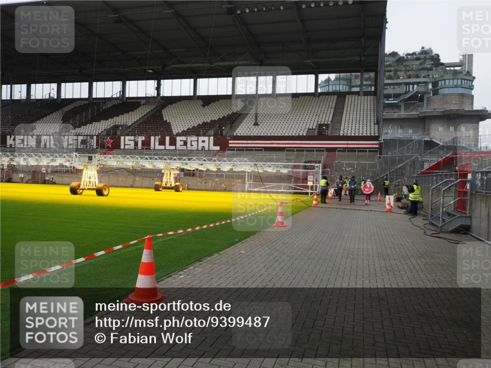 07.12.2025 - St. Pauli X-Mass-Run No. 15 Fabian Wolf http://msf.ph/oto/9399487 07.12.2025 11:00:42 Ziel 410, 433, 439, 492, 611, 1660, 1721, 3349, 3353, 3952, 4478 meine-sportfotos.de