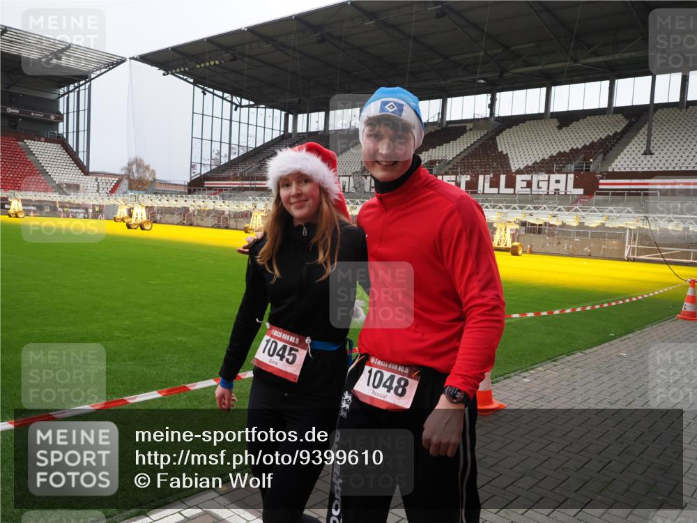 07.12.2025 - St. Pauli X-Mass-Run No. 15 Fabian Wolf http://msf.ph/oto/9399610 07.12.2025 11:01:42 Ziel 336, 376, 1045, 1048, 1067, 1367, 1615, 1637, 1640 meine-sportfotos.de
