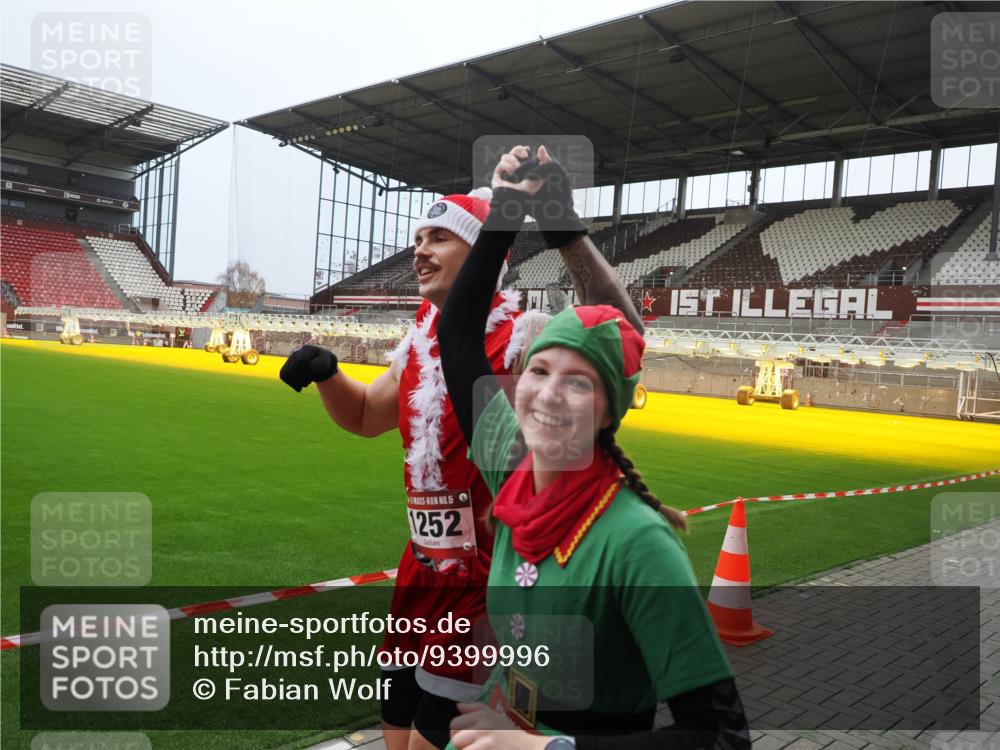 07.12.2025 - St. Pauli X-Mass-Run No. 15 Fabian Wolf http://msf.ph/oto/9399996 07.12.2025 11:04:16 Ziel 126, 215, 216, 285, 305, 432, 734, 740, 764, 1200, 1252, 1254, 1401, 1695, 1766, 1769, 1852, 1854, 1856 meine-sportfotos.de