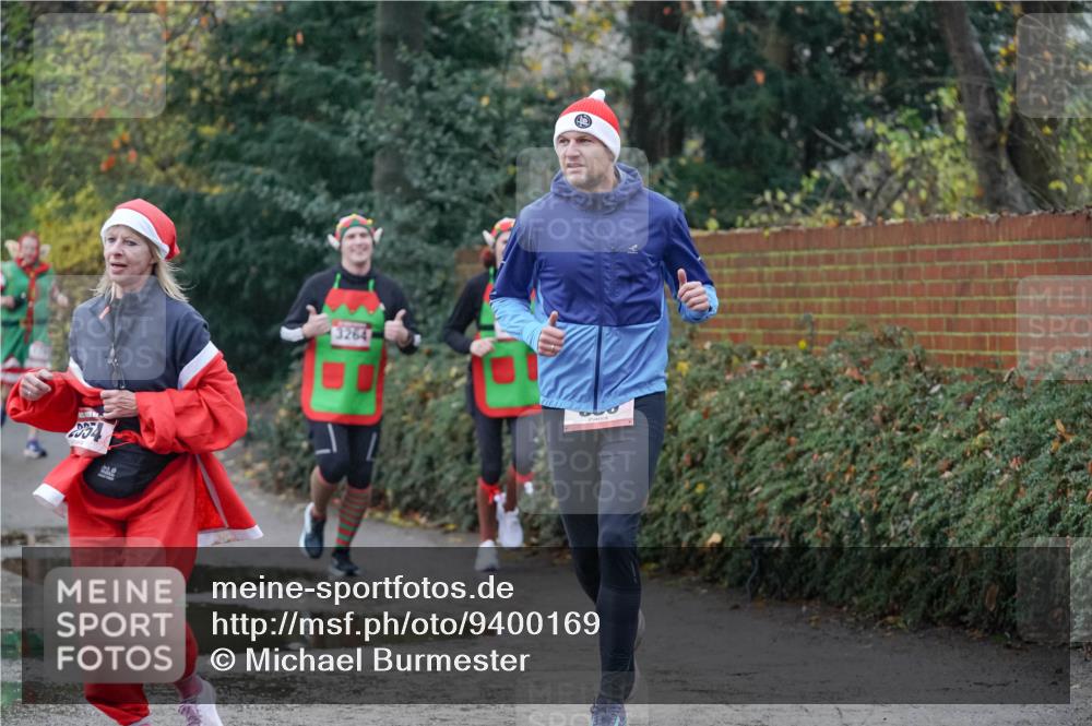 07.12.2025 - St. Pauli X-Mass-Run No. 15 Michael Burmester http://msf.ph/oto/9400169 07.12.2025 10:20:32 Laufen 3264 meine-sportfotos.de