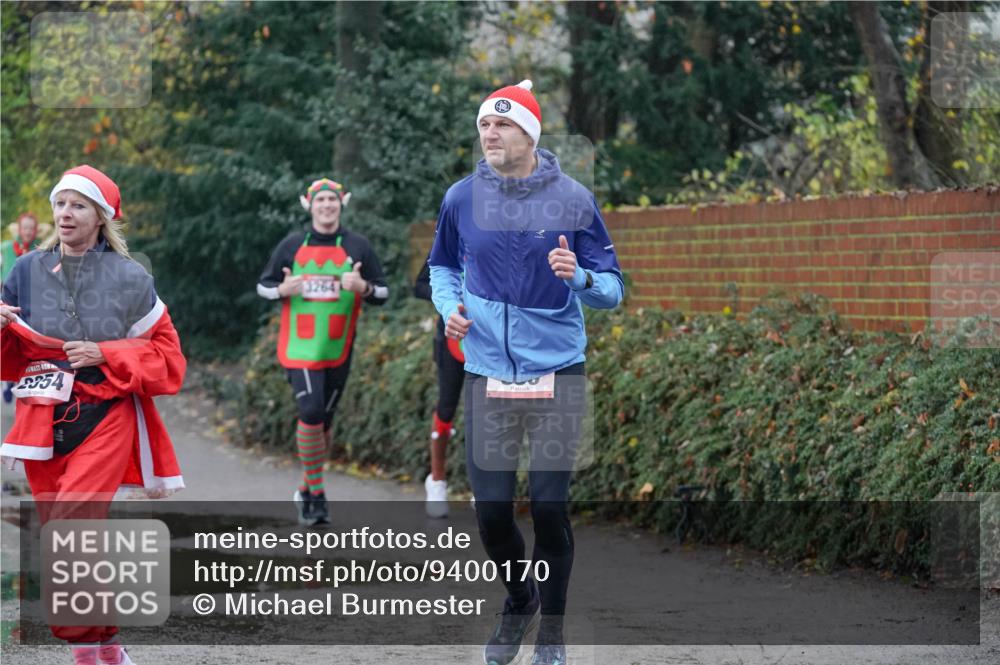 07.12.2025 - St. Pauli X-Mass-Run No. 15 Michael Burmester http://msf.ph/oto/9400170 07.12.2025 10:20:32 Laufen 8354, 32641 meine-sportfotos.de