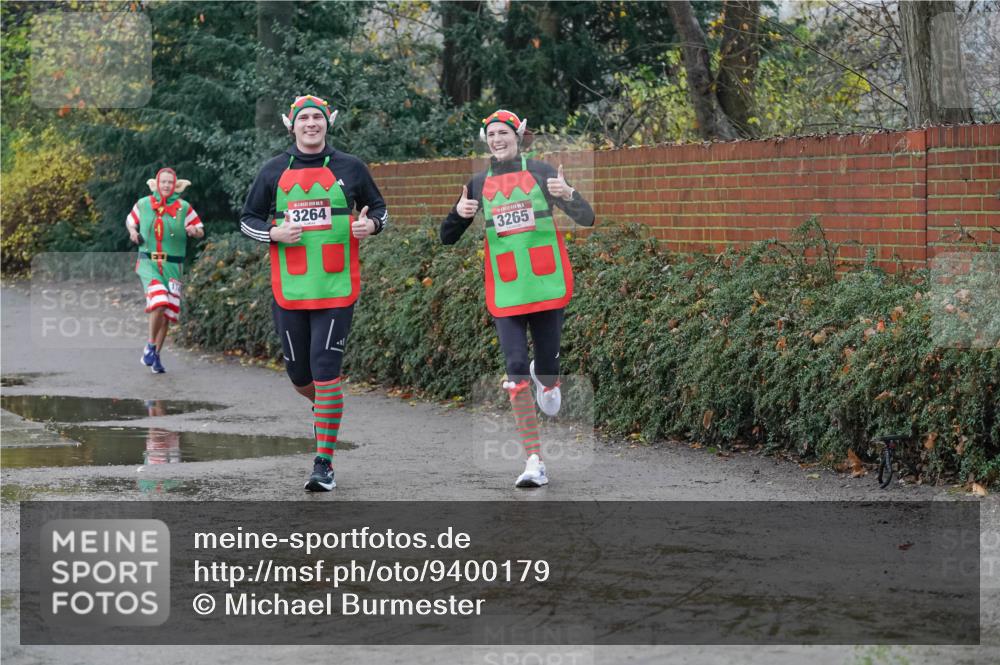 07.12.2025 - St. Pauli X-Mass-Run No. 15 Michael Burmester http://msf.ph/oto/9400179 07.12.2025 10:20:34 Laufen 3264, 3265 meine-sportfotos.de