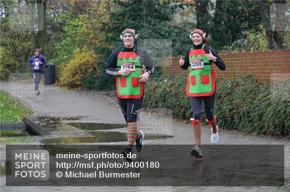 07.12.2025 - St. Pauli X-Mass-Run No. 15 Michael Burmester http://msf.ph/oto/9400180 07.12.2025 10:20:35 Laufen 15, 3264, 3265 meine-sportfotos.de
