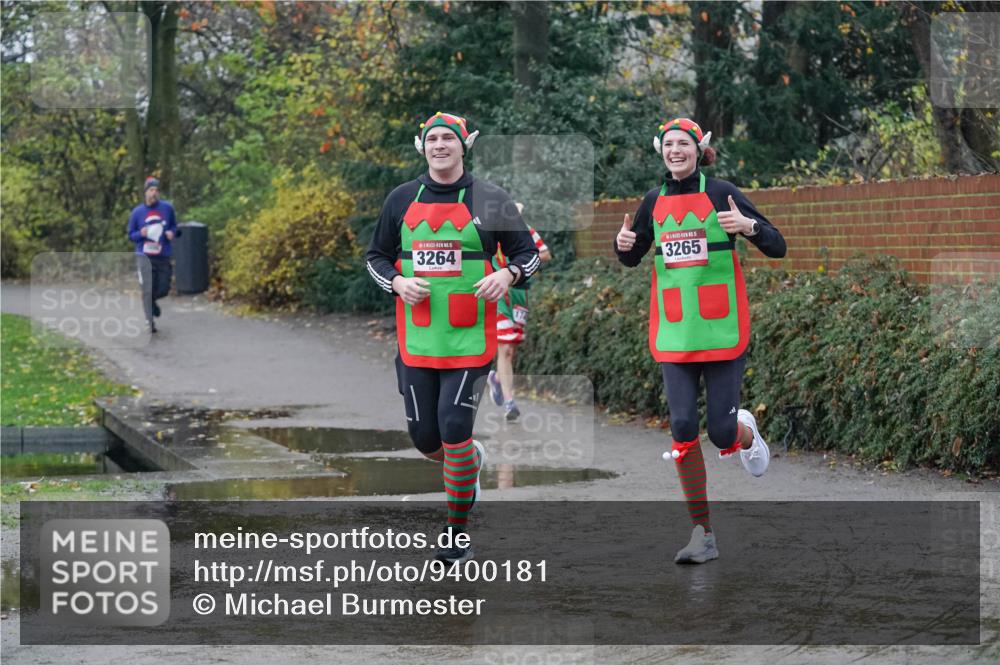 07.12.2025 - St. Pauli X-Mass-Run No. 15 Michael Burmester http://msf.ph/oto/9400181 07.12.2025 10:20:35 Laufen 3264, 3265 meine-sportfotos.de