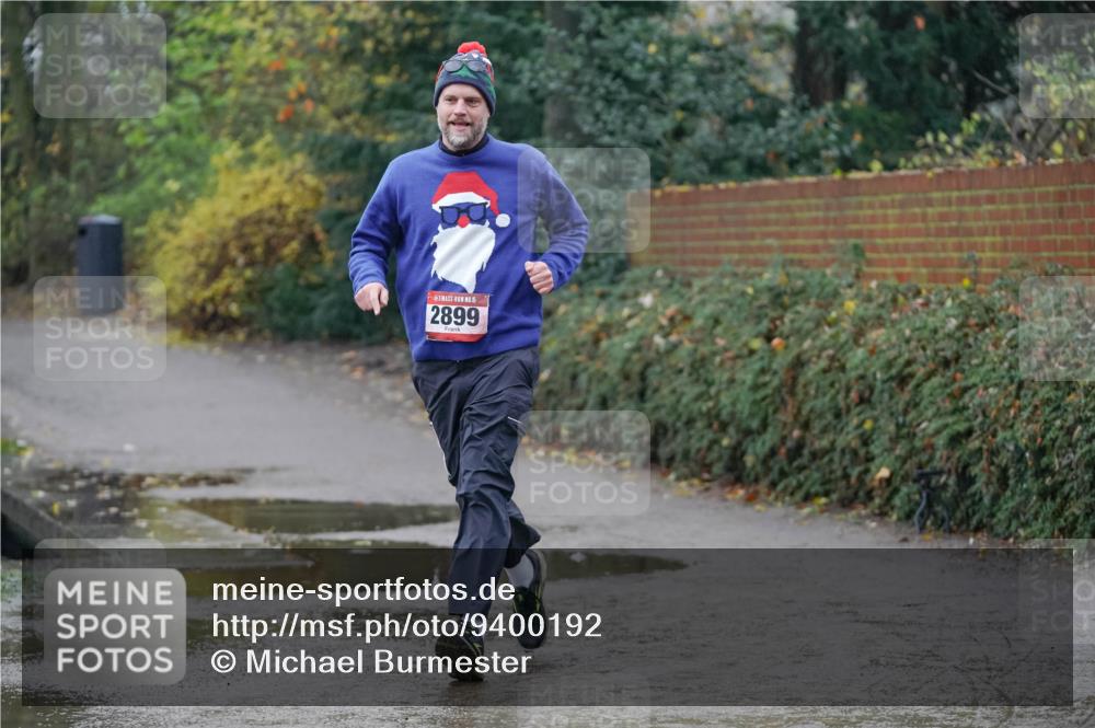 07.12.2025 - St. Pauli X-Mass-Run No. 15 Michael Burmester http://msf.ph/oto/9400192 07.12.2025 10:20:42 Laufen 15, 2899 meine-sportfotos.de