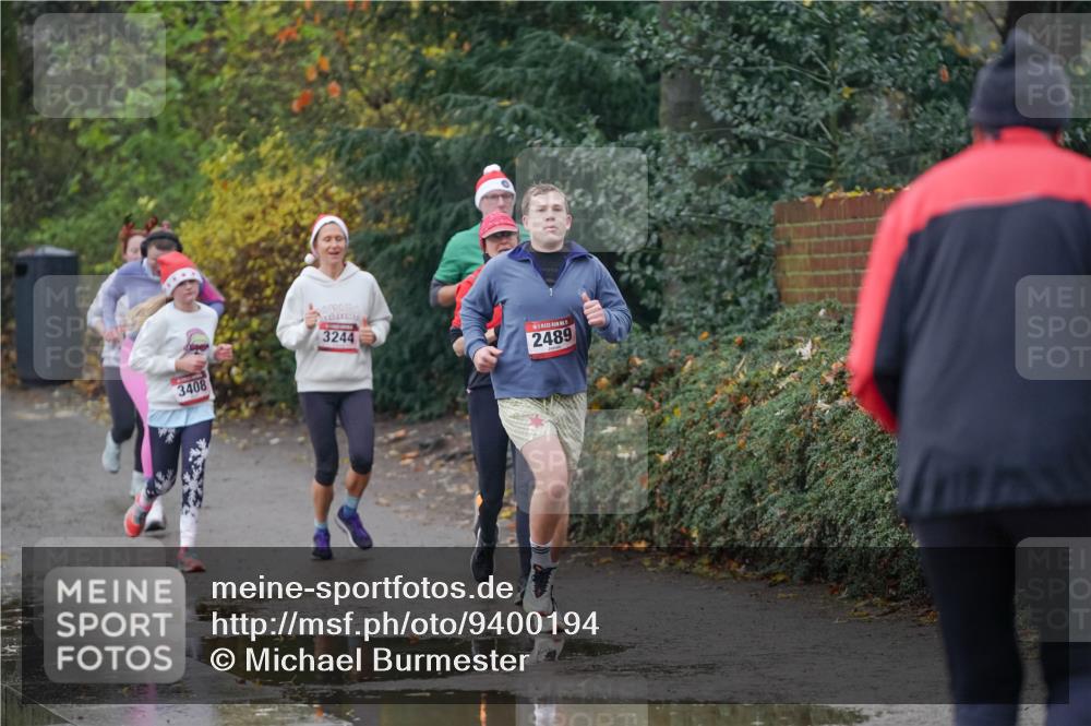 07.12.2025 - St. Pauli X-Mass-Run No. 15 Michael Burmester http://msf.ph/oto/9400194 07.12.2025 10:20:47 Laufen 3408, 3244, 2489 meine-sportfotos.de