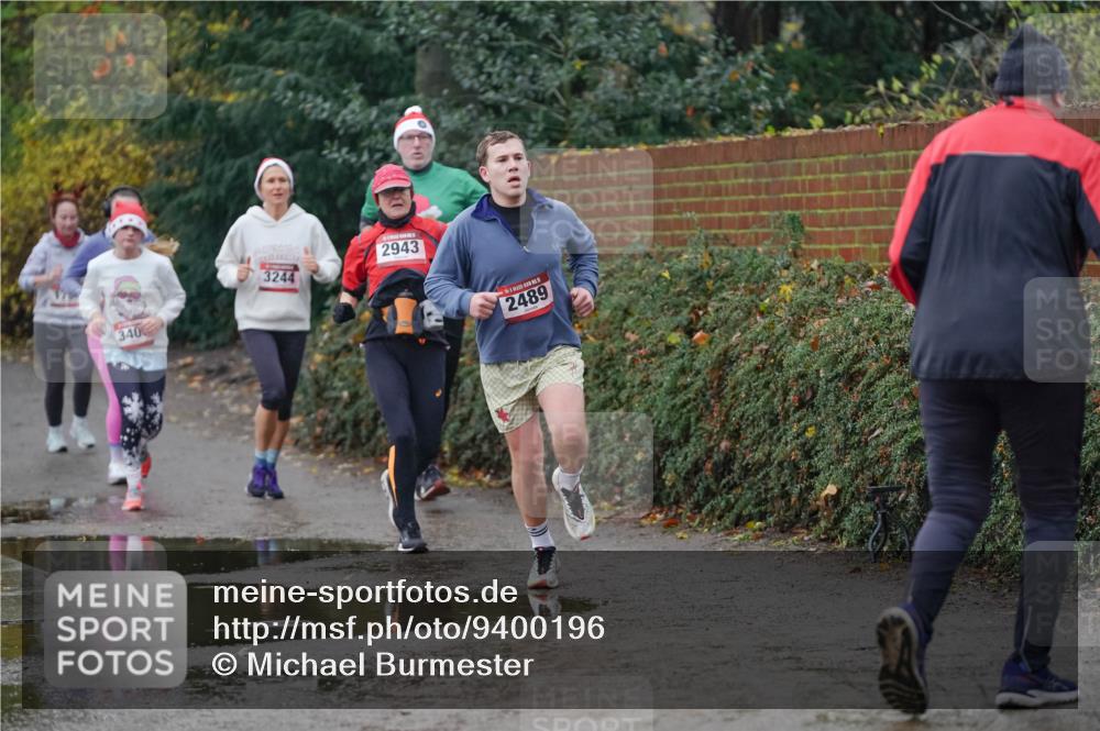 07.12.2025 - St. Pauli X-Mass-Run No. 15 Michael Burmester http://msf.ph/oto/9400196 07.12.2025 10:20:48 Laufen 340, 3244, 2943, 5, 2489 meine-sportfotos.de