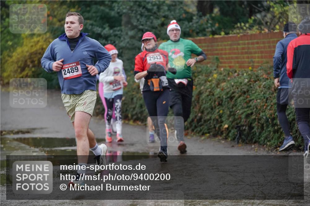 07.12.2025 - St. Pauli X-Mass-Run No. 15 Michael Burmester http://msf.ph/oto/9400200 07.12.2025 10:20:50 Laufen 15, 2489, 2943, 2301 meine-sportfotos.de
