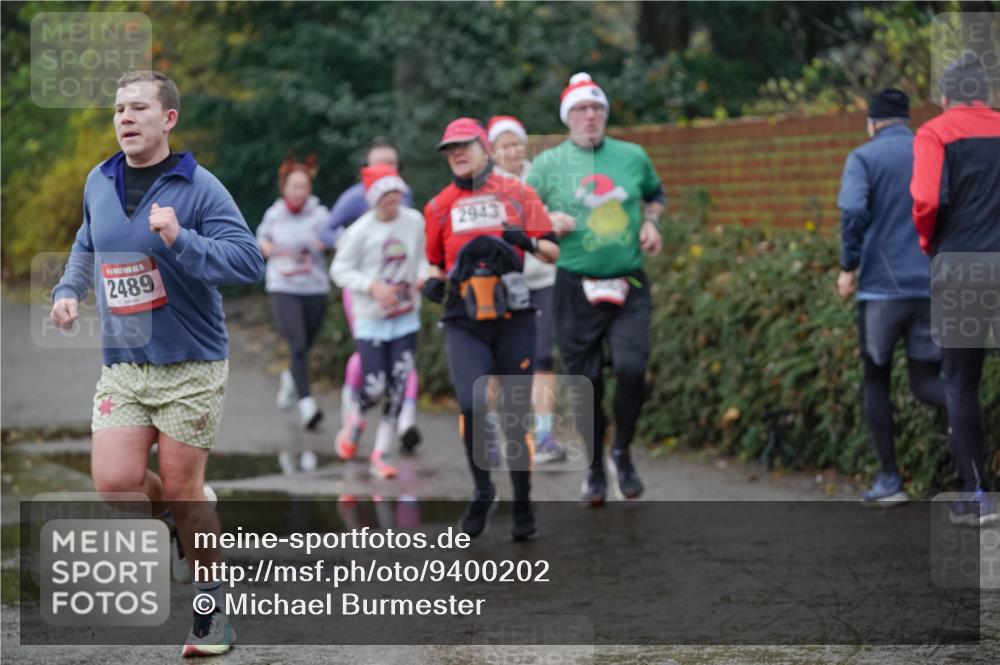 07.12.2025 - St. Pauli X-Mass-Run No. 15 Michael Burmester http://msf.ph/oto/9400202 07.12.2025 10:20:50 Laufen 2489, 2943 meine-sportfotos.de